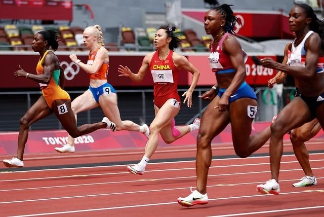 中国队晋级女子4x100米接力决赛