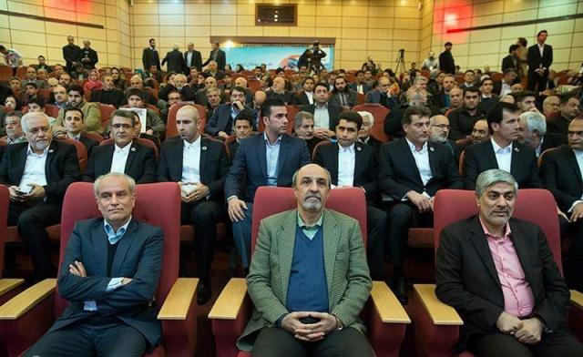 伊朗出征前进入混乱状态 三大国脚缺席主帅未