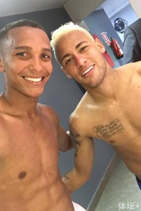 1473658573348049155.jpg deyverson-brum-neymar.jpg