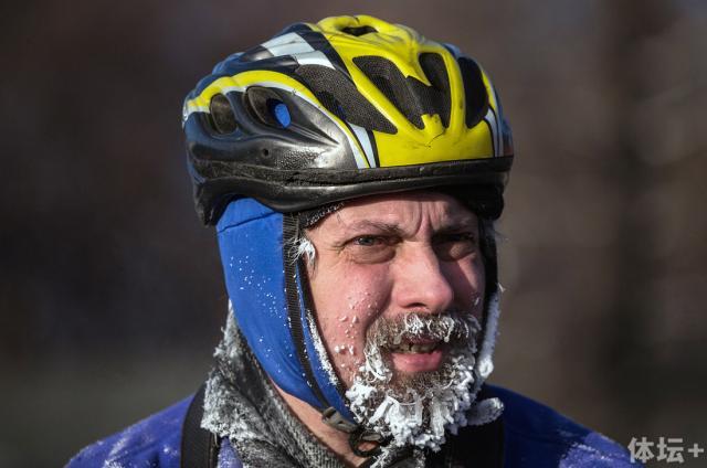 1484127993835033984.jpg velo1_700.jpg