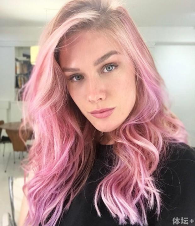 1491394723029027123.jpg fiorellamattheis6.jpg