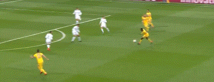 58 卢卡斯·巴斯克斯右路低传,c罗13米外推射被布冯没收.