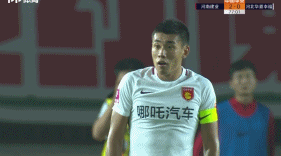 冲突!张呈栋与马宁两度争执 赛后不冷静染红|gif