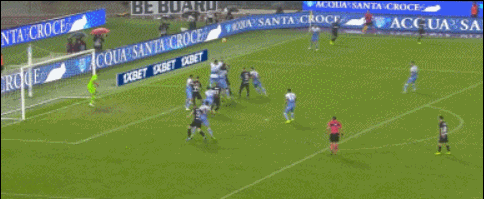 70巴莱罗斜传,伊卡尔迪假动作扣过卢利奇后左脚轻松推射破门.