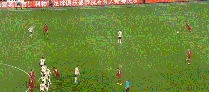 8 阿诺德开任意球,马内点球点顶偏.