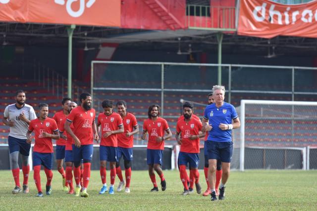 马尔代夫国家队在暂停前最后一次训练课.jpeg