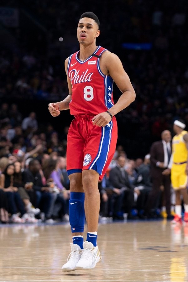 76人交易扎伊尔史密斯去活塞