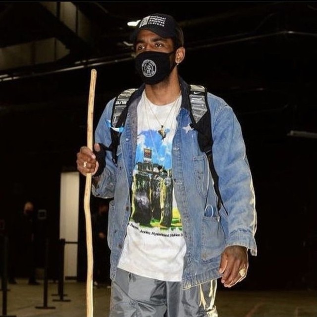 迷惑性 欧文腿脚健康却拄拐杖走路