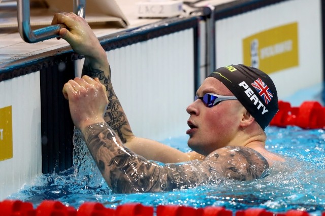 英国选拔赛100蛙皮蒂57秒39夺冠