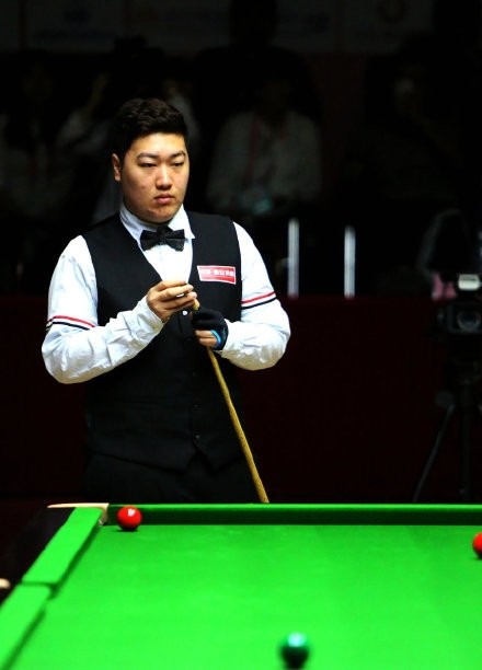 北爱赛颜丙涛首战取胜