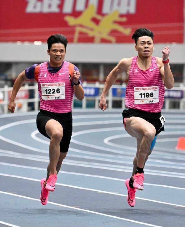 室内田径赛苏炳添男子60米获亚军