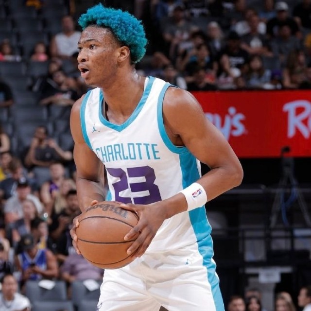 76人将签下被黄蜂裁掉的凯琼斯