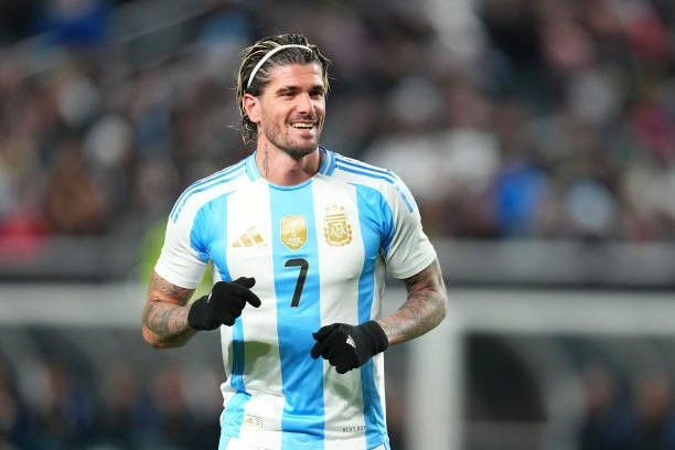 德保罗谈阿根廷队两个利昂内尔