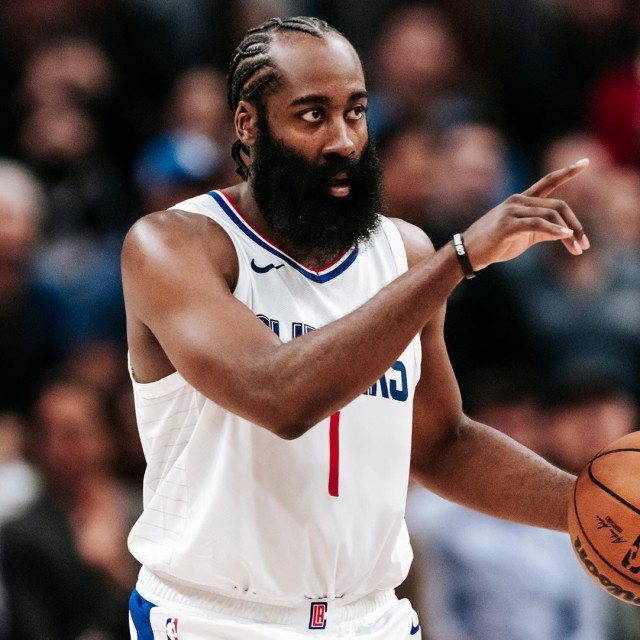 近三战哈登场均77分命中率27