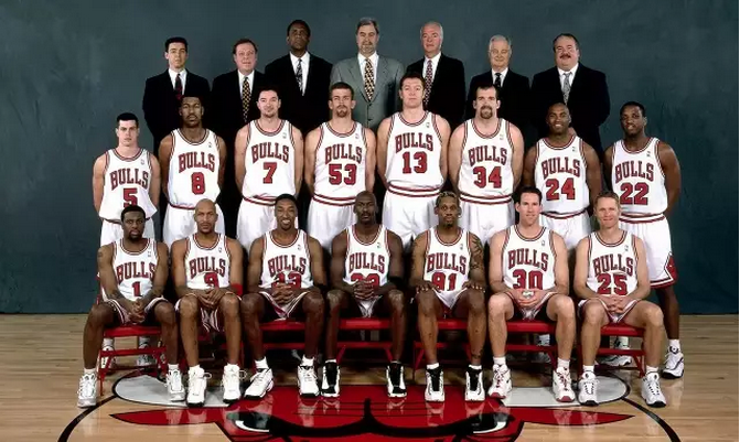 杨毅公牛在仇恨中拿到72胜勇士需挑战下个冠军