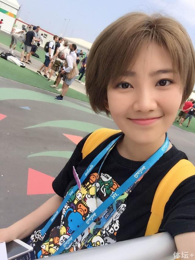 在有没有女朋友的问题上,林跃不管你信不信,反正给出了没女友的答案