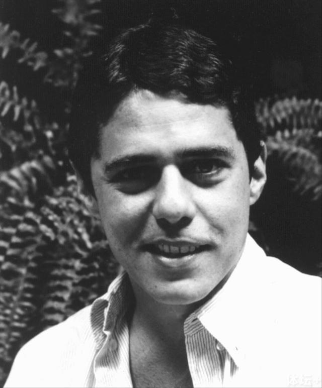 Chico Buarque young 02.jpg