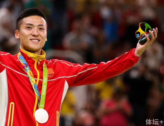董栋输得心服口服三届奥运三块奖牌三种体验