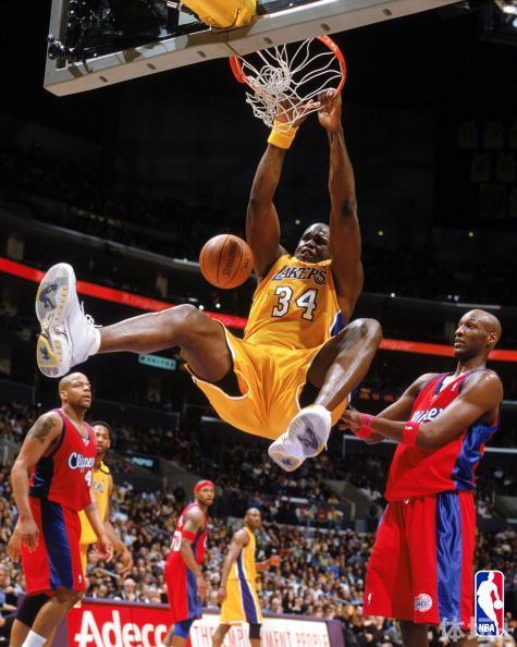 标志性鲨鱼暴扣!奥尼尔铜像明年3月亮相斯台普斯