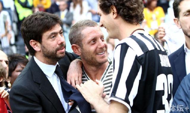 juventuspremiazione53_31185_immagine_ts673_4001.jpg