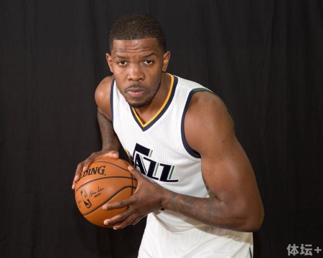 9568329-joe-johnson-nba-utah-jazz-media-day.vadapt.767.high.0.