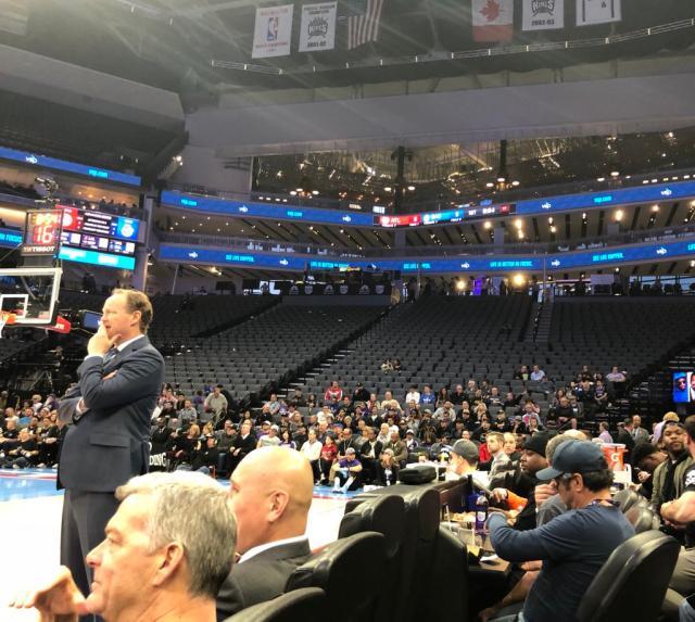 终于摆脱示威活动影响 国王主场球馆重新开张