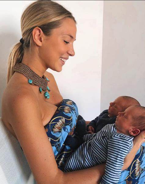 在英超第2轮面对阿森纳的比赛中,莫拉塔强突摆脱穆斯塔菲,攻破切赫