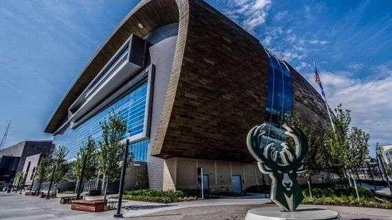 新球馆新气象!雄鹿售出10000张季票创队史纪录