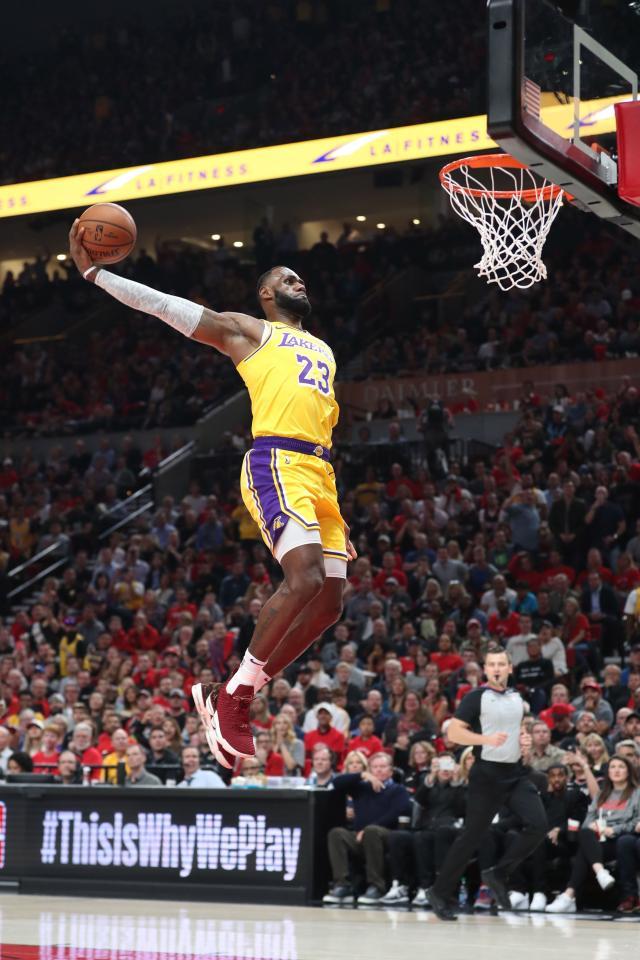 【观察】生涯最难开局如约而至 詹姆斯忙于三大调整