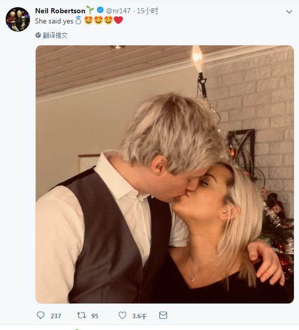 80后三杰之一罗伯逊求婚成功与女友已有8岁儿子