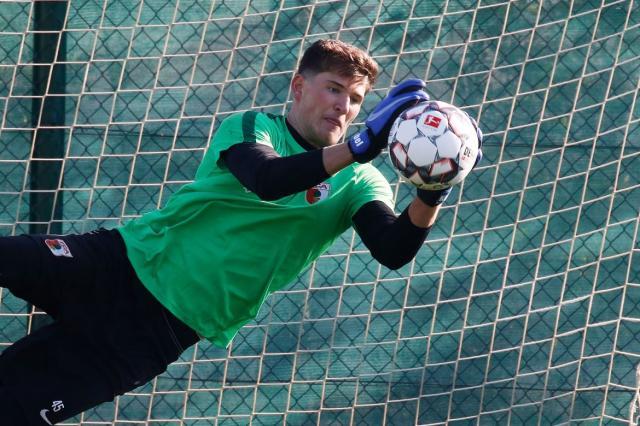 瑞士门将科贝尔已经开始在奥格斯堡备战后半程.