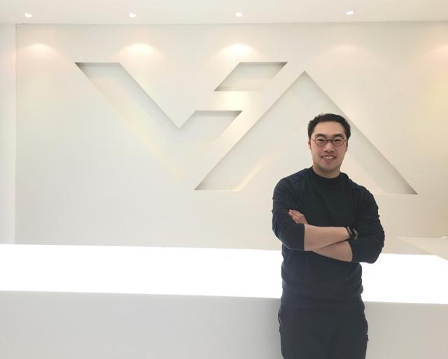 所以选择直接收购一家英雄联盟俱乐部