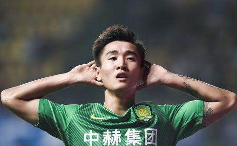 韦世豪赴恒大图片