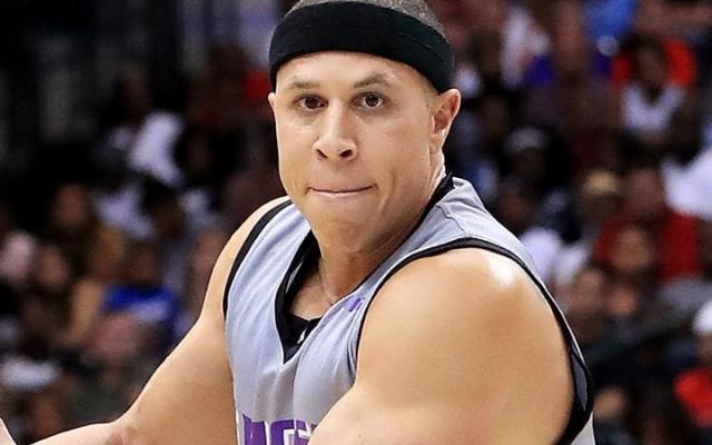 迈克·毕比被指控性侵女教师 其教练职务被暂停