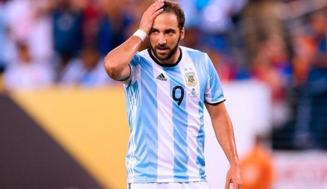 三次决赛都浪费单刀 伊瓜因只能怪自己球技不精