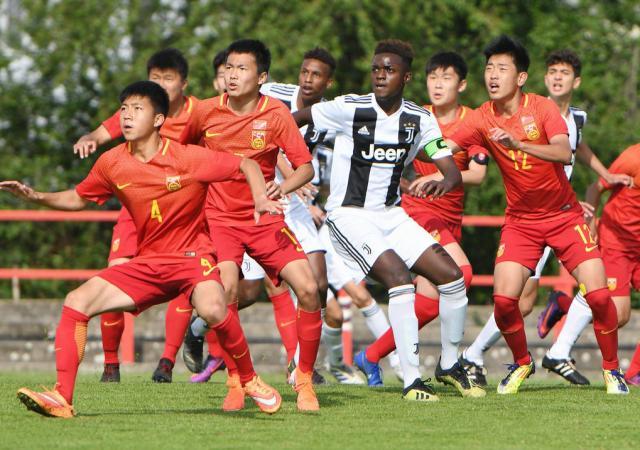 u15国少队2比0尤文图斯 夺得斯拉维亚杯赛第五名