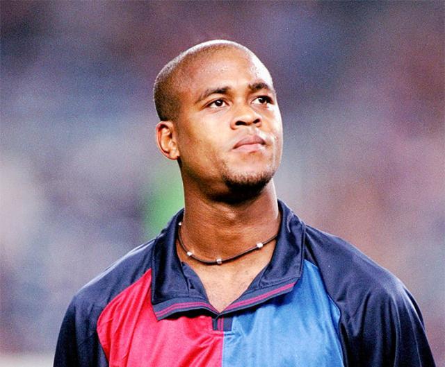 克鲁伊夫领潮流 九十年代绿茵场争奇斗艳珠宝风