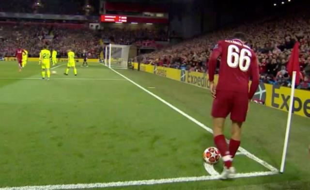 阿诺德谈欧冠制胜角球巴萨球员当时没人盯着球