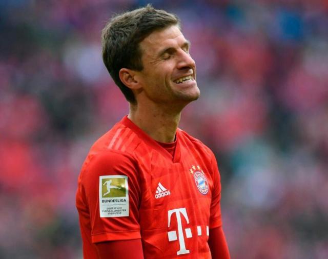 穆勒彻底被库蒂尼奥压制了