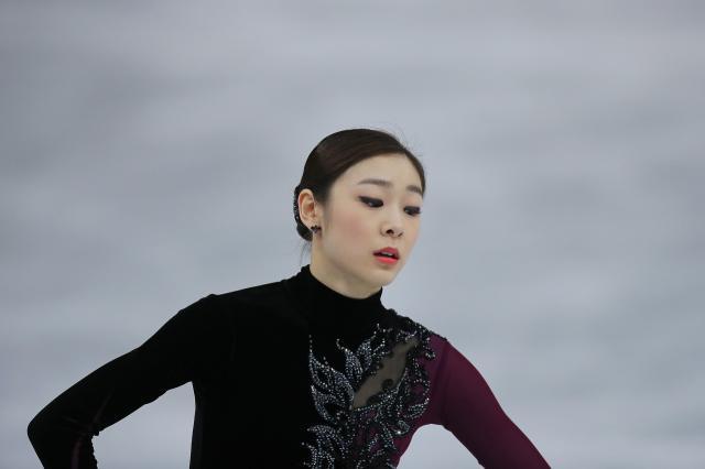 【早报】goat还是goal?c罗生涯解锁700球!