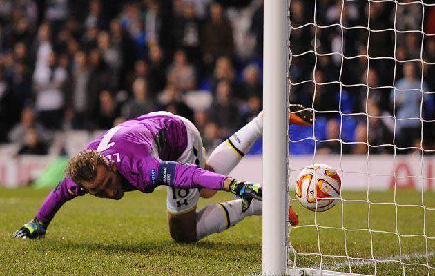 正文大家都知道中锋凯恩是热刺的头牌,在英格兰国家队也是绝对的第一