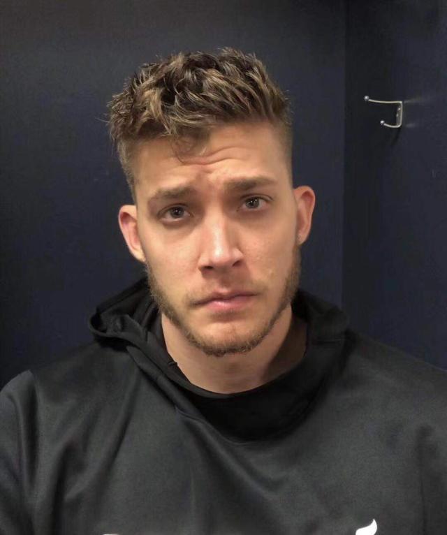 【专访】白莱昂纳德: 你面前的就是nba最帅的球员