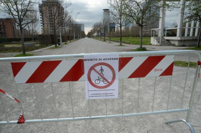 半个月时间内,封锁范围一直保持不变,红色封锁区外的居民依然照常生活