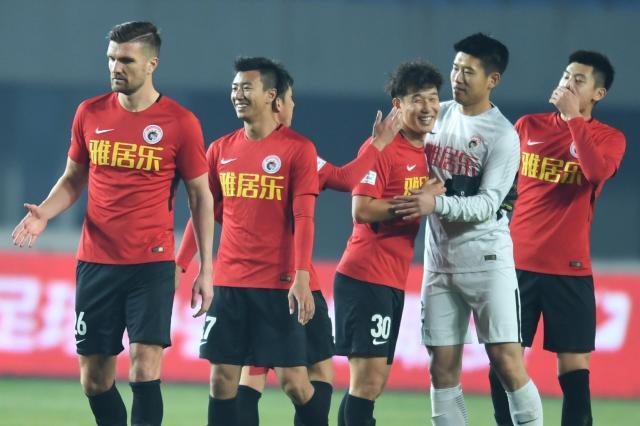 辽足解散大半球员失业 坚持讨薪请求体育局督促