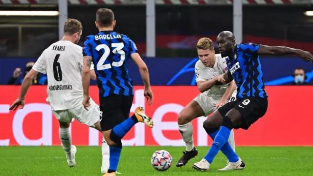 姜山冷门26008期:法兰克福引援得力,做客斯图加特分胜负