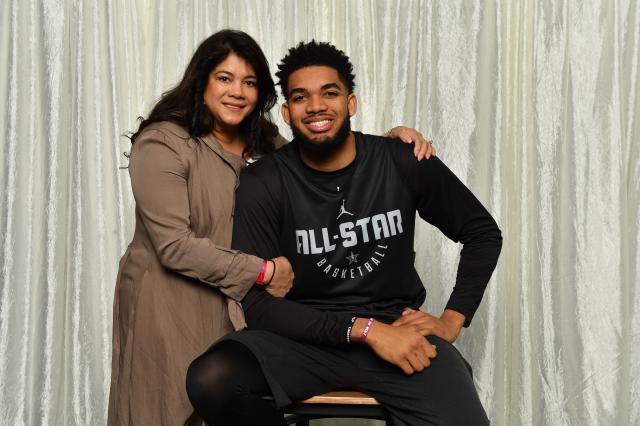 karl-anthony-towns-mother-all-star.jpg