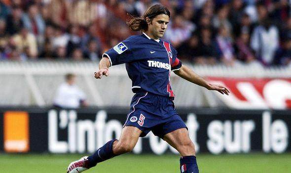 Mauricio-Pochettino-played-for-PSG-between-2001-and-2003-2822253.jpg