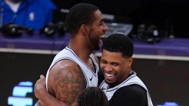 san-antonio-spurs-celebrate.jpg