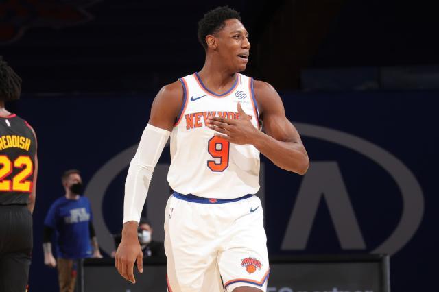 RJ-Barrett-Knicks-fans.jpg