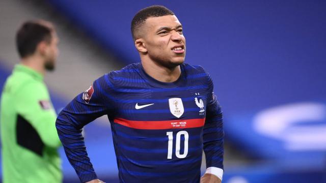 Kylian-Mbappe-fait-la-grimace-apres-France-Ukraine-993919.jpg